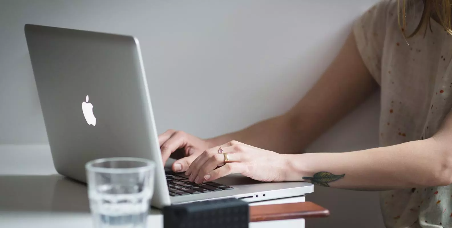 Woman sitting at her laptop